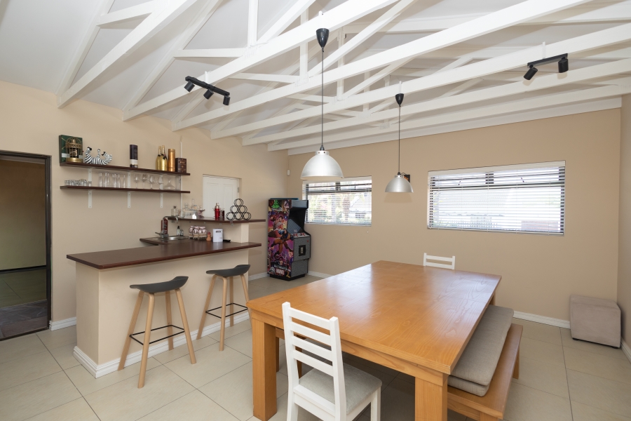 4 Bedroom Property for Sale in Flamingo Vlei Western Cape